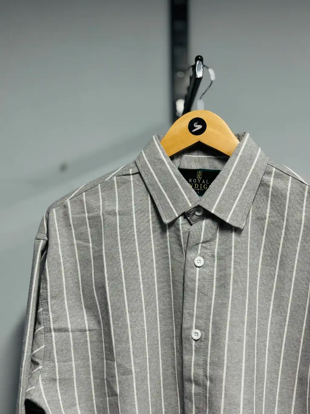Boxy Fit Shirt - Image 4